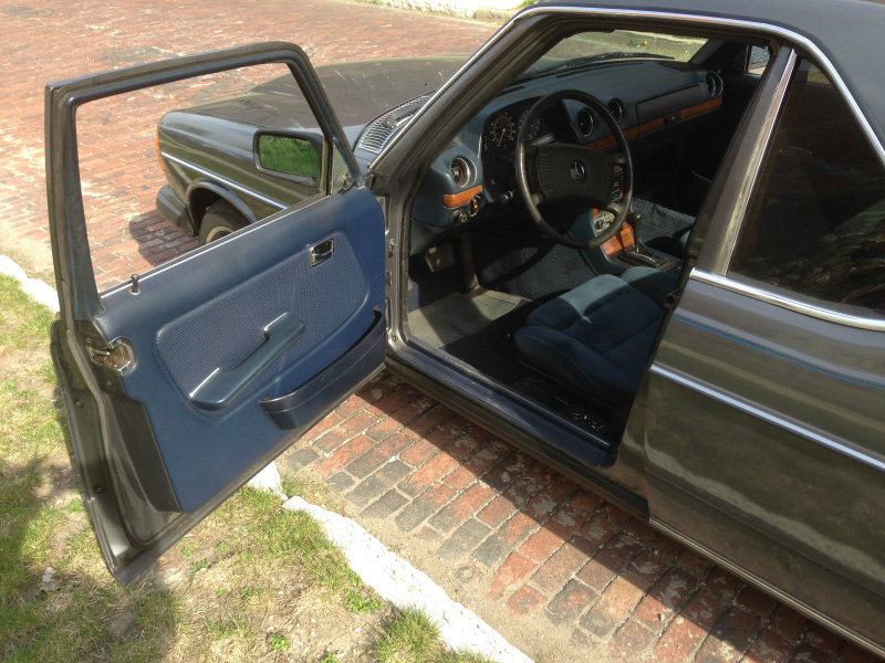 Illustration for article titled The Most Beautiful 1979 Mercedes Is Half El Camino
